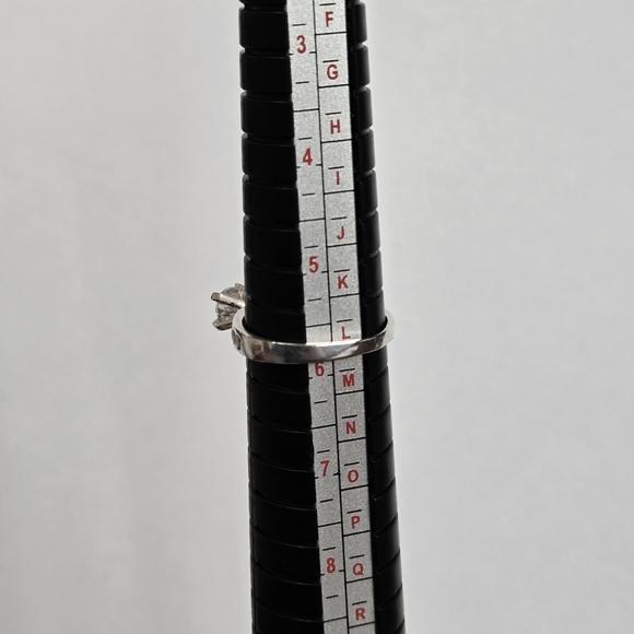 Stunning Sterling Silver Promise Ring - Picture 10 of 10